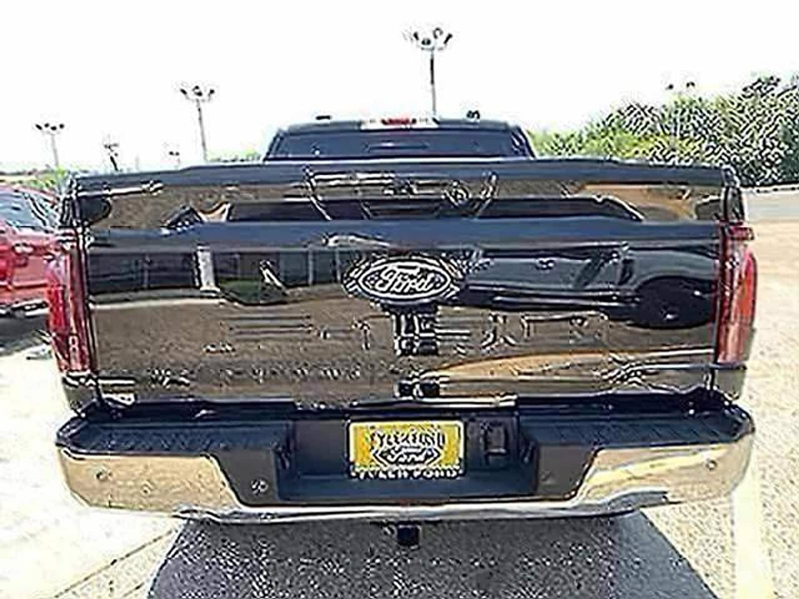 Used 2025 Ford F150 Lariat w/ Equipment Group 502A High AWD/4WD image 6