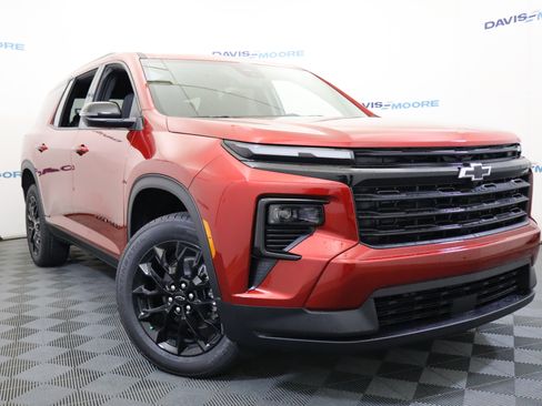 New 2026 Chevrolet Traverse LT w/ Midnight/Sport Edition image 2