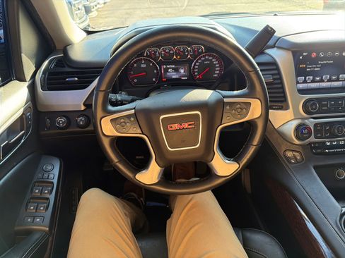 Used 2016 GMC Yukon XL SLT w/ Open Road Package image 4