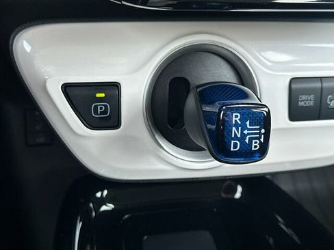 Used 2019 Toyota Prius Prime Premium image 25