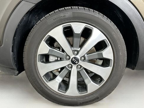 Used 2020 Kia Telluride S AWD/4WD image 11