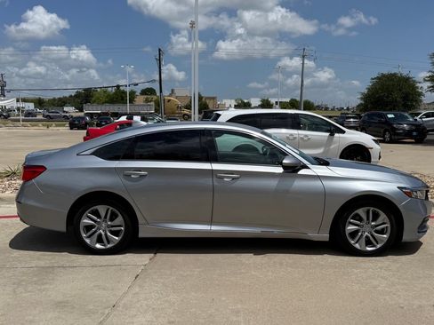 Used 2020 Honda Accord LX image 6