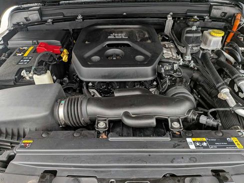 Used 2023 Jeep Wrangler Sahara w/ Cold Weather Group image 15