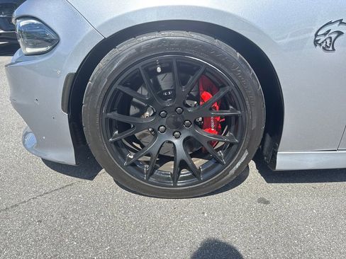 Used 2016 Dodge Charger SRT Hellcat w/ Harman/Kardon Audio Group RWD image 26