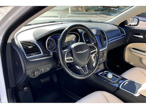 Used 2021 Chrysler 300 Touring L image 14