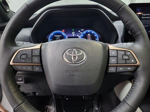 Certified 2024 Toyota Grand Highlander AWD Hybrid image 18