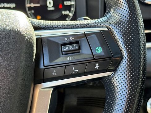 Used 2024 Mitsubishi Outlander SE Black Edition image 28