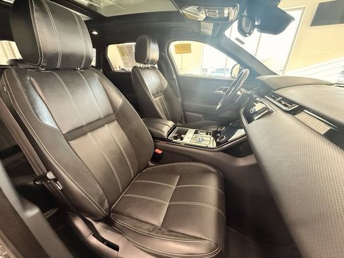 Used 2020 Land Rover Range Rover Velar R-Dynamic S image 18