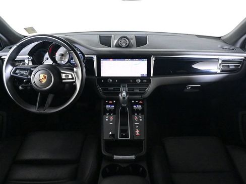 Used 2023 Porsche Macan AWD/4WD image 11