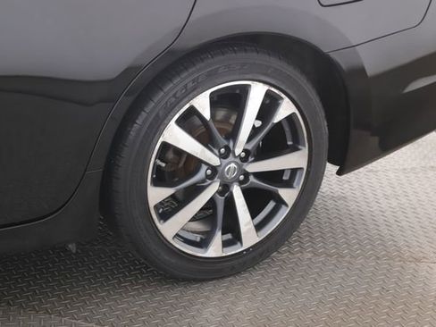 Used 2017 Nissan Altima 2.5 SR image 14