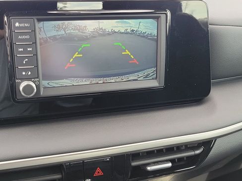 New 2025 Nissan Kicks S image 8