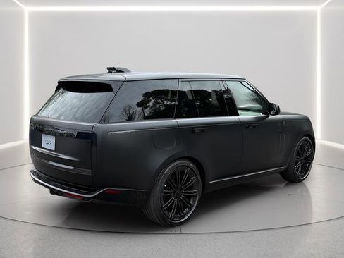 New 2026 Land Rover Range Rover SE image 5