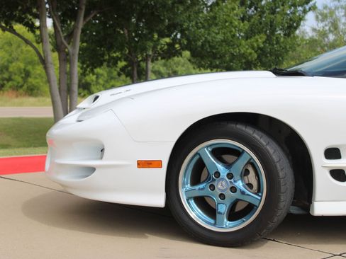 Used 1999 Pontiac Firebird Trans Am RWD image 27