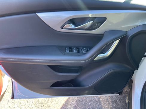 Used 2025 Chevrolet Blazer LT image 18