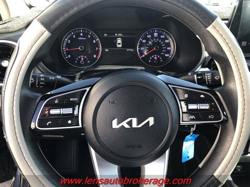 Used 2024 Kia Forte LXS FWD image 13