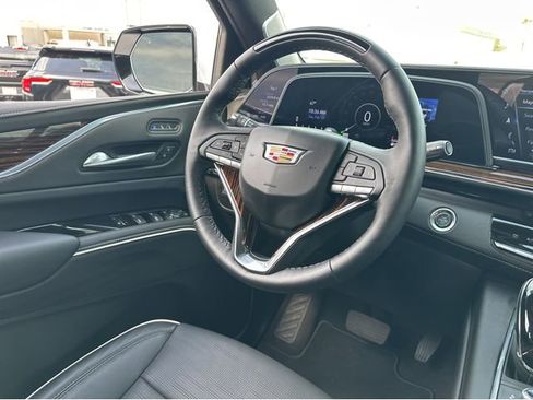 Certified 2024 Cadillac Escalade Premium Luxury w/ Performance Package image 7