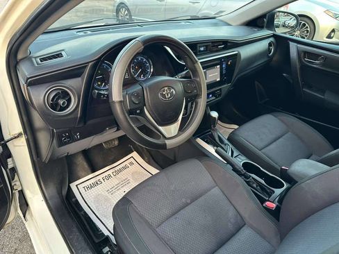 Used 2018 Toyota Corolla LE image 12