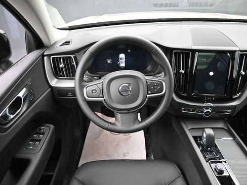 New 2025 Volvo XC60 B5 Core w/ Protection Package Premier image 19