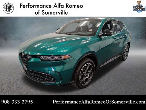 Used 2025 Alfa Romeo Tonale w/ Premium Package AWD/4WD image 1