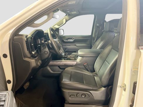 Used 2025 Chevrolet Silverado 1500 LTZ w/ LTZ Premium Package AWD/4WD image 22