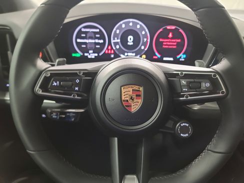 New 2026 Porsche Cayenne image 16