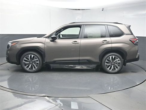 New 2025 Subaru Forester Touring image 5