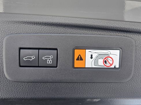 Used 2025 Lexus GX 550 w/ Accessory Package (32) AWD/4WD image 10