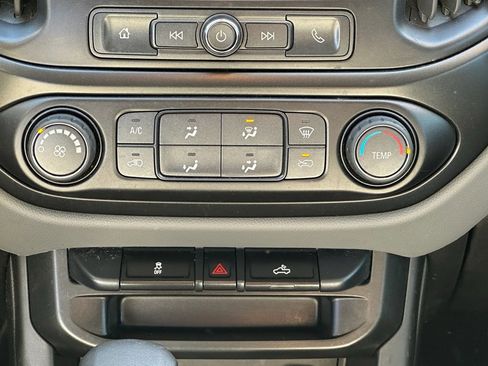 Used 2022 Chevrolet Colorado W/T w/ Custom Special Edition image 12