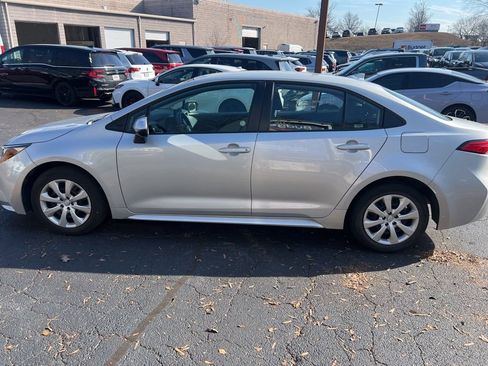 Used 2024 Toyota Corolla LE image 9
