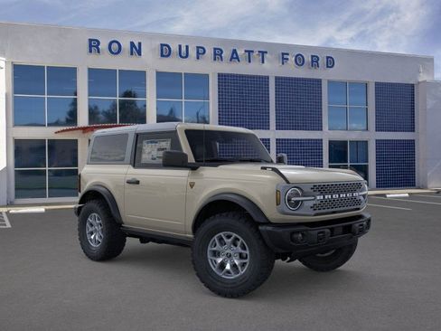 New 2025 Ford Bronco Badlands image 8