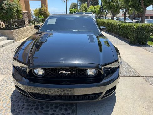 Used 2014 Ford Mustang GT Premium w/ Electronics Package RWD image 3
