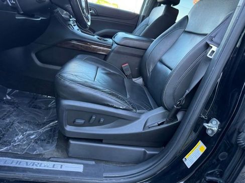 Used 2018 Chevrolet Tahoe LT w/ LT Signature Package AWD/4WD image 8