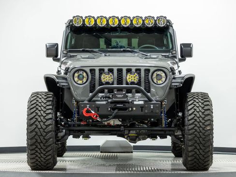 Used 2023 Jeep Gladiator Rubicon w/ Cold Weather Group image 37