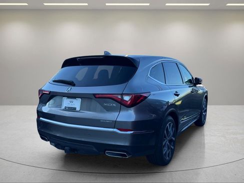 Used 2023 Acura MDX SH-AWD w/ Technology Package image 4