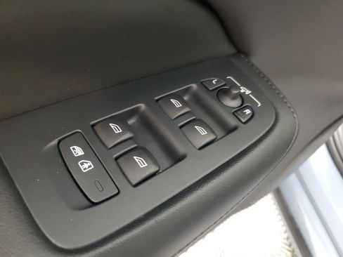 Used 2023 Volvo S60 T8 Plus AWD/4WD image 19