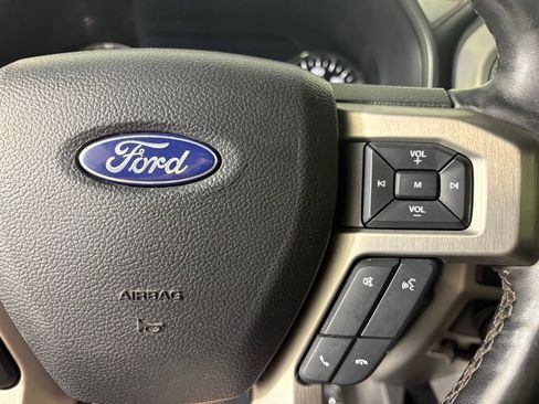 Certified 2019 Ford F150 Platinum w/ Equipment Group 701A Luxury AWD/4WD image 22
