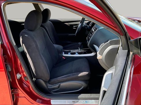 Used 2013 Nissan Altima 2.5 S FWD image 9