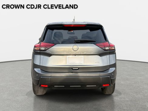 Used 2026 Nissan Rogue SV image 5