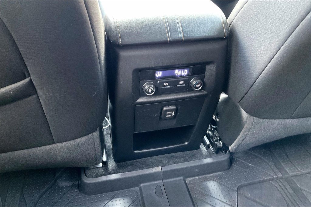Used 2021 Chevrolet Traverse LT w/ LPO, Floor Liner Package AWD/4WD image 30