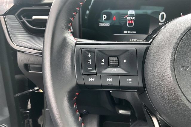 Certified 2025 Nissan Kicks SR FWD image 10