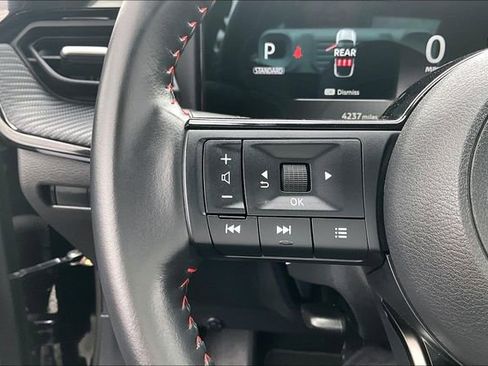 Certified 2025 Nissan Kicks SR FWD image 10