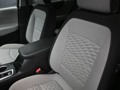 Used 2021 Chevrolet Equinox LS w/ LS Convenience Package image 10