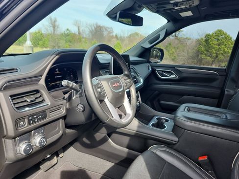 Certified 2024 GMC Yukon XL SLT w/ SLT Premium Package image 16