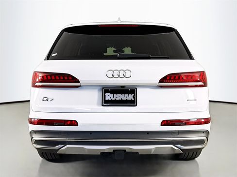 Used 2023 Audi Q7 2.0T Premium w/ Convenience Package image 6