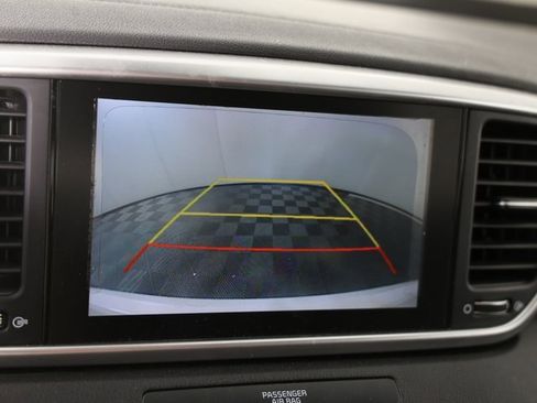 Used 2020 Kia Sportage LX image 6
