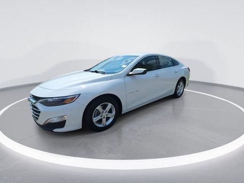 Used 2024 Chevrolet Malibu LS w/ Driver Confidence Package FWD image 4
