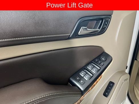 Used 2019 Chevrolet Suburban Premier RWD image 13