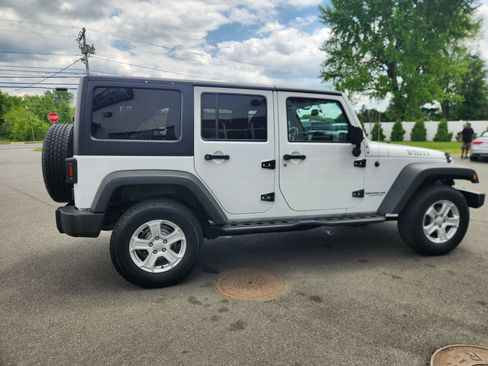 Used 2017 Jeep Wrangler Unlimited Sport AWD/4WD image 17