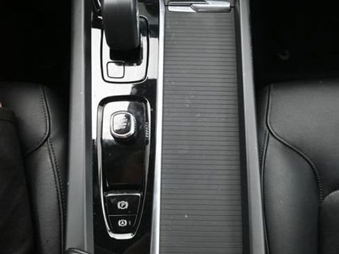 Used 2023 Volvo S60 B5 Core w/ Climate Package FWD image 11