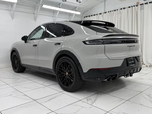 New 2026 Porsche Cayenne GTS image 14